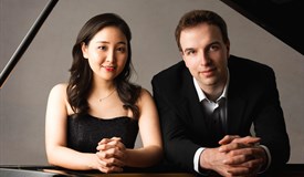Severine Kim und Knut Hanßen sind als Solisten regelmäßig Gäste renommierter Festivals und Konzertreihen.